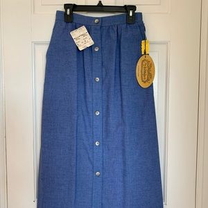 NWT Villager Vintage Pencil Skirt Button Details